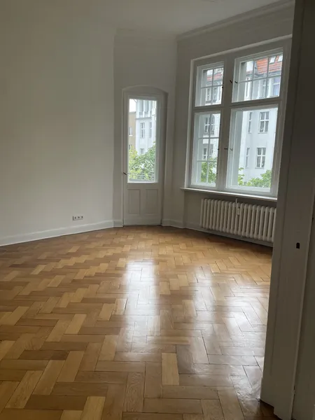6 Zimmer-Altbauwohnung nahe Bayerischem Platz — photo 1